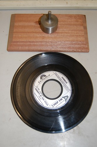 Dinker for jukebox records