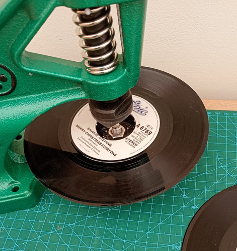 Record dinking service - dinking,